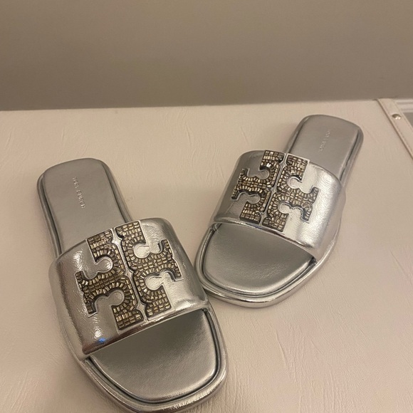 ❗️SALE❗️Tory Burch Silver Slide Sandals Shoes